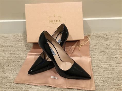 pumps nere prada|Pumps in vernice in Nero .